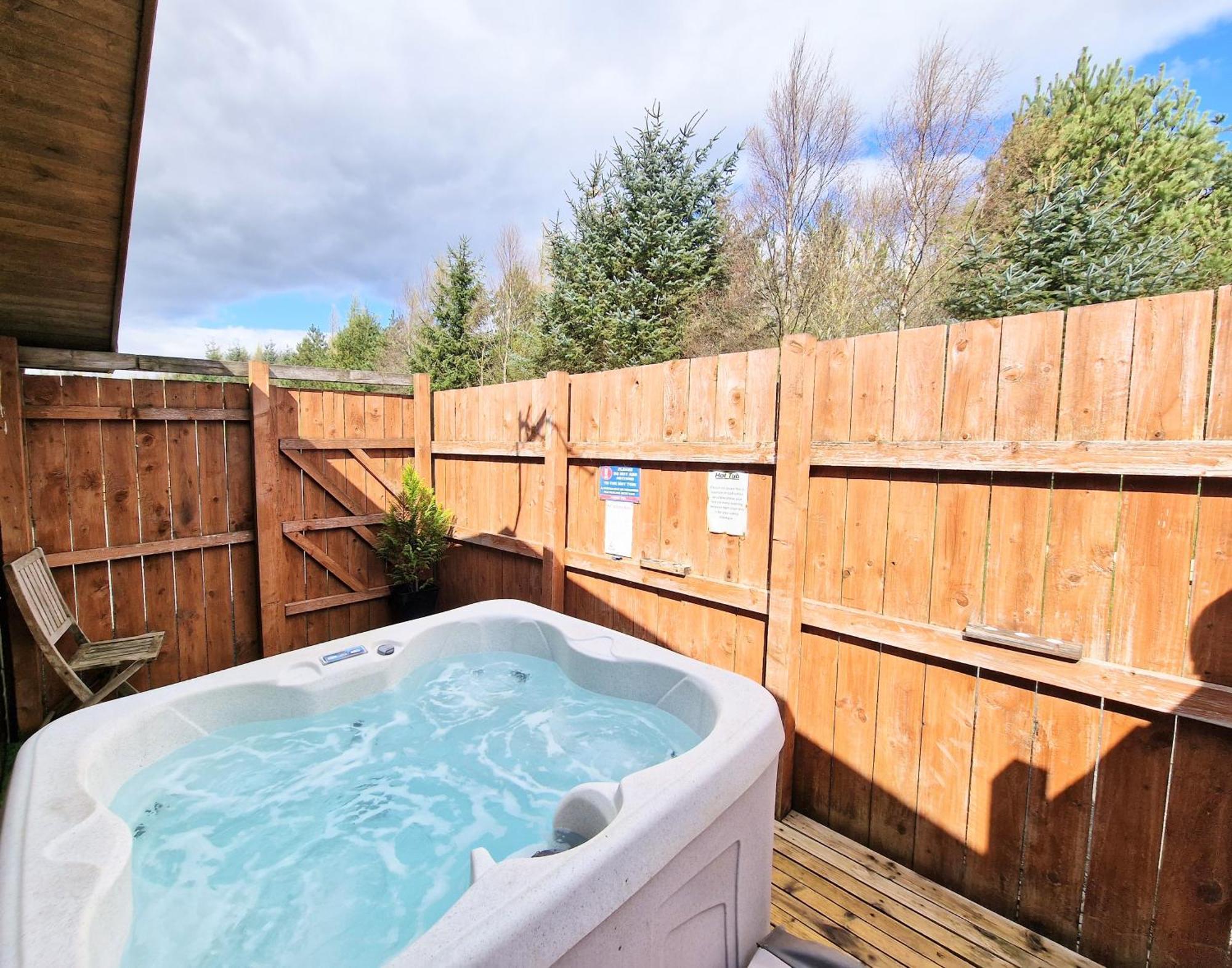 Lomond 2 With Private Hot Tub - Fife - Loch Leven - Lomond Hills Villa Kelty Екстериор снимка